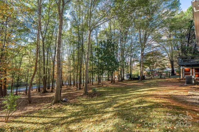 $379,900 | 1185 10th St Pl Circle Northwest, Hickory, NC 28601
