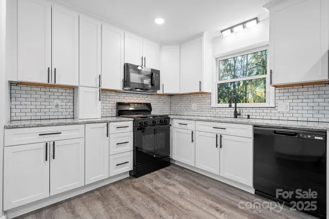 $379,900 | 1185 10th St Pl Circle Northwest, Hickory, NC 28601