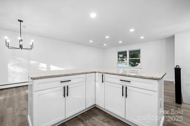 $379,900 | 1185 10th St Pl Circle Northwest, Hickory, NC 28601