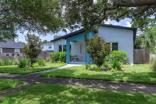 $859,000 | 2637 Bayside Drive South, St. Petersburg, FL 33705