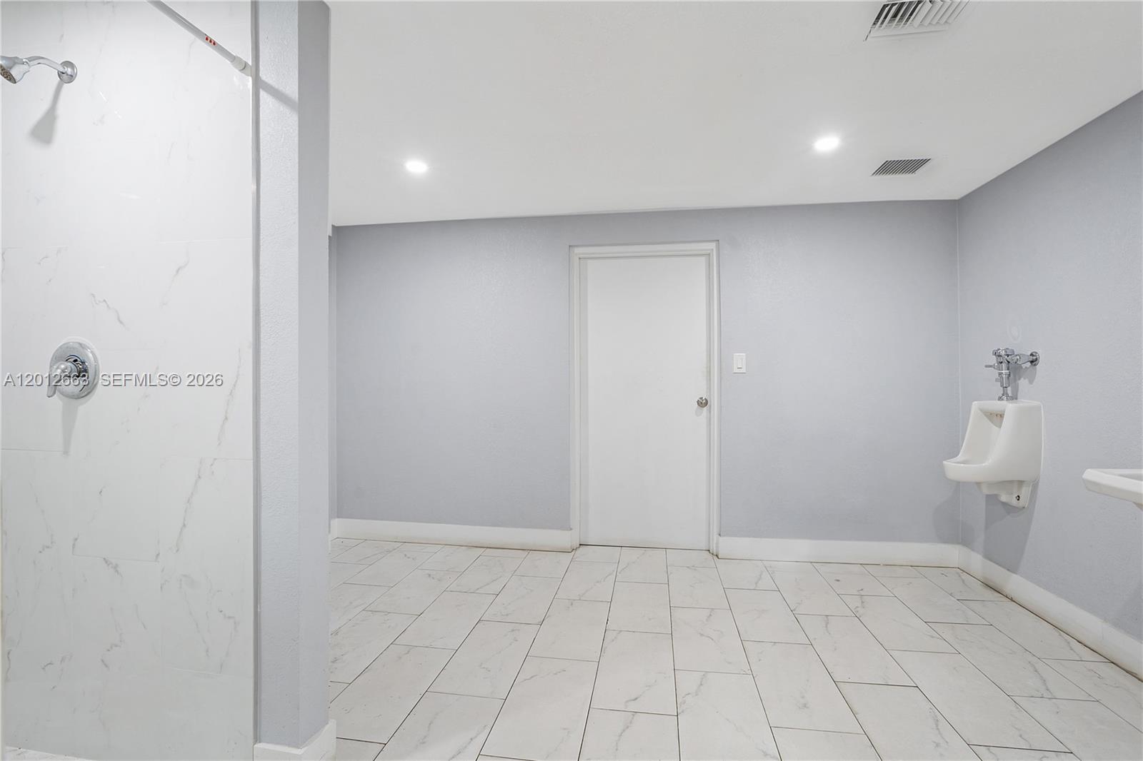 4670 West 13th Lane, Unit 411 Hialeah, FL 33012 - Photo 23 of 28