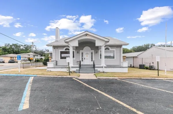 $3,750 | 707 West Main Street, Dothan, AL 36301