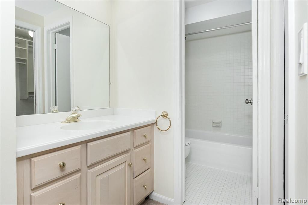 32257 Southfield Road Beverly Hills, MI 48025 - Photo 21 of 32