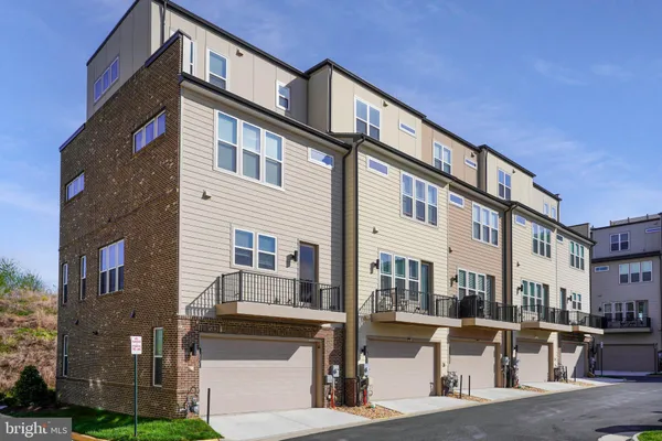 $4,500 | 14301 Beckett Glen Circle, Chantilly, VA 20151