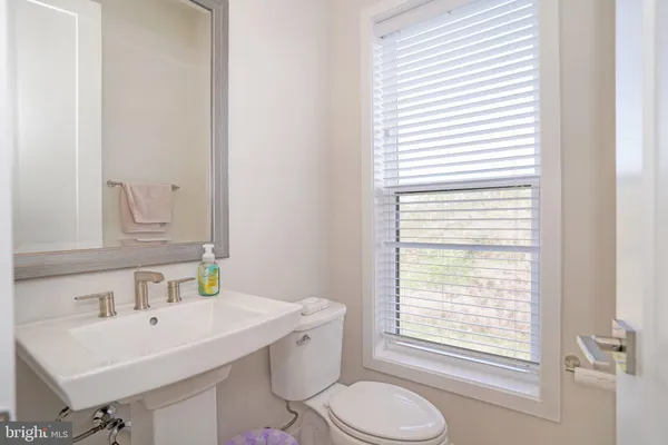 $4,500 | 14301 Beckett Glen Circle, Chantilly, VA 20151