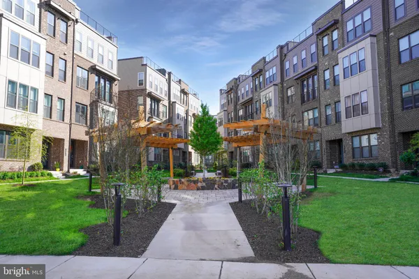 $4,500 | 14301 Beckett Glen Circle, Chantilly, VA 20151