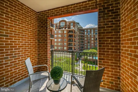 $875,000 | 12500 Park Potomac Avenue, Unit 509N, Potomac, MD 20854