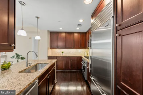 $875,000 | 12500 Park Potomac Avenue, Unit 509N, Potomac, MD 20854