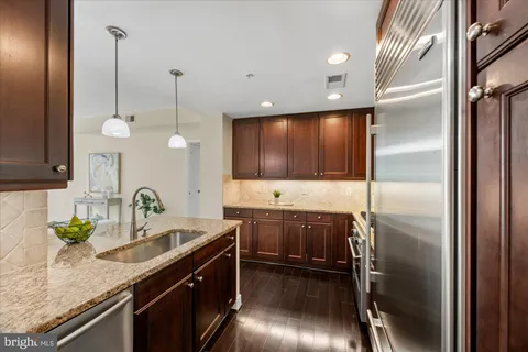 $875,000 | 12500 Park Potomac Avenue, Unit 509N, Potomac, MD 20854