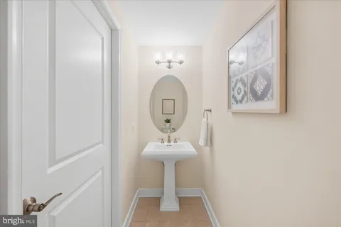 $875,000 | 12500 Park Potomac Avenue, Unit 509N, Potomac, MD 20854