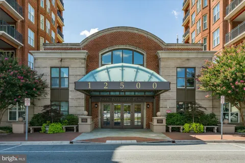 $875,000 | 12500 Park Potomac Avenue, Unit 509N, Potomac, MD 20854