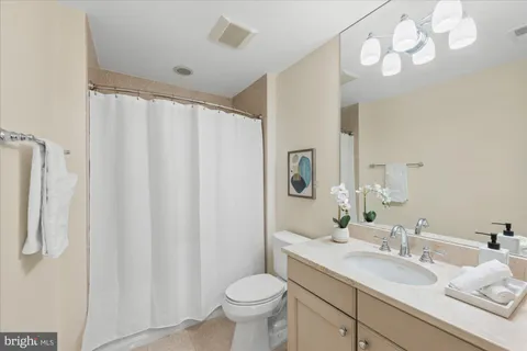 $875,000 | 12500 Park Potomac Avenue, Unit 509N, Potomac, MD 20854