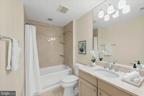 $875,000 | 12500 Park Potomac Avenue, Unit 509N, Potomac, MD 20854
