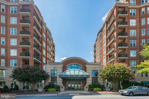 $875,000 | 12500 Park Potomac Avenue, Unit 509N, Potomac, MD 20854
