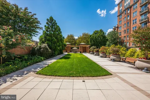 $875,000 | 12500 Park Potomac Avenue, Unit 509N, Potomac, MD 20854