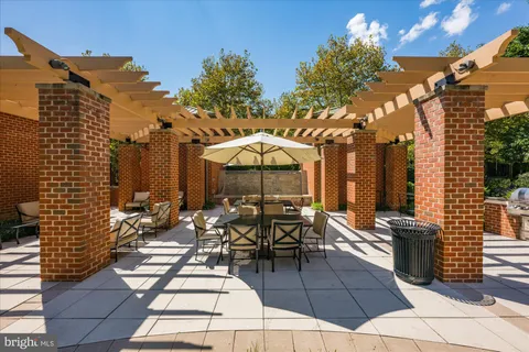 $875,000 | 12500 Park Potomac Avenue, Unit 509N, Potomac, MD 20854