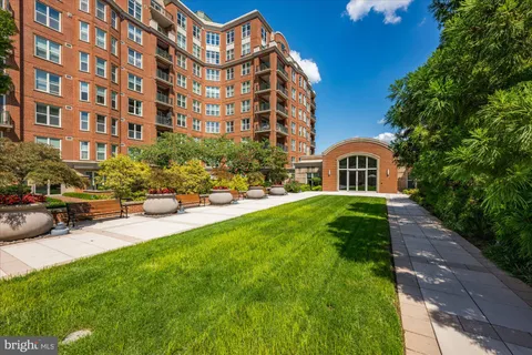 $875,000 | 12500 Park Potomac Avenue, Unit 509N, Potomac, MD 20854