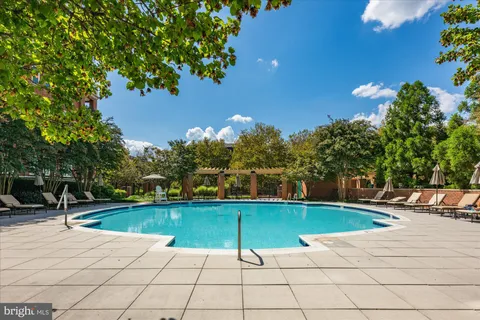 $875,000 | 12500 Park Potomac Avenue, Unit 509N, Potomac, MD 20854