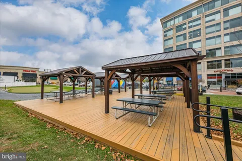 $875,000 | 12500 Park Potomac Avenue, Unit 509N, Potomac, MD 20854