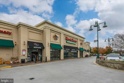 $875,000 | 12500 Park Potomac Avenue, Unit 509N, Potomac, MD 20854