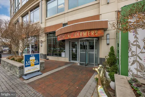 $875,000 | 12500 Park Potomac Avenue, Unit 509N, Potomac, MD 20854