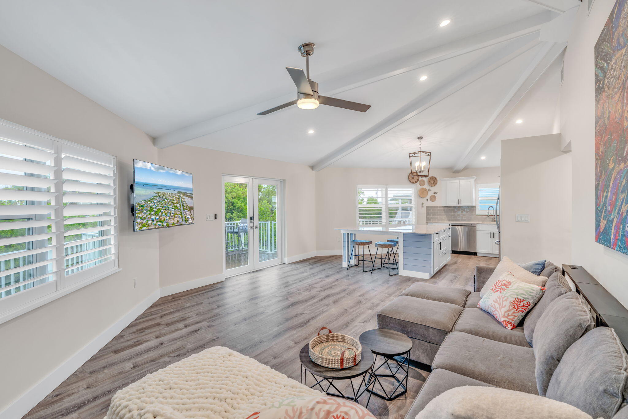 273 Indies Road Summerland Key, FL 33042 - Photo 9 of 37 Living Area