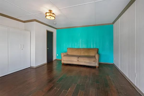 $325,000 | 209 Harris Street, Elgin, TX 78621