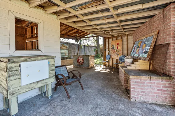 $325,000 | 209 Harris Street, Elgin, TX 78621