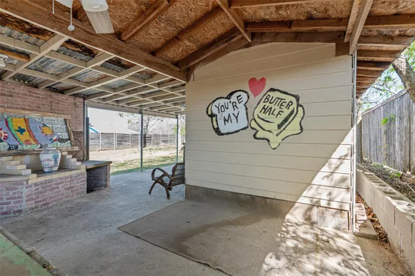 $325,000 | 209 Harris Street, Elgin, TX 78621