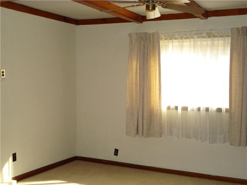 740 Hoenig Road Economy, PA 15005 - Photo 3 of 12 Living Room.