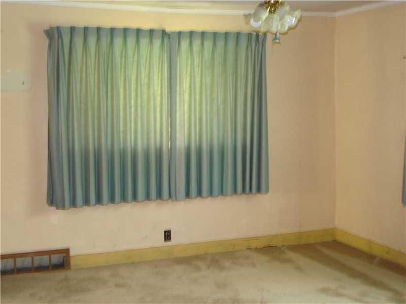 740 Hoenig Road Economy, PA 15005 - Photo 4 of 12 Dining Room.