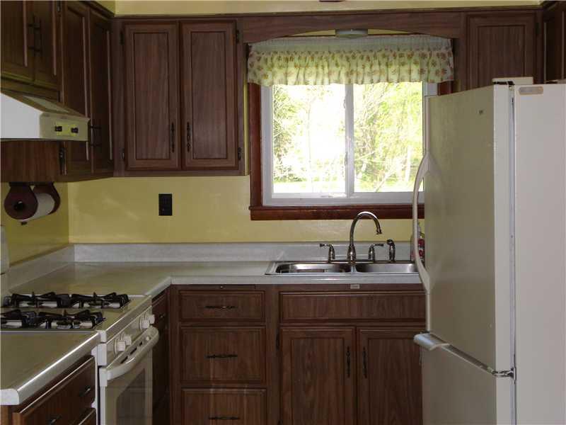 740 Hoenig Road Economy, PA 15005 - Photo 5 of 12 Kitchen.