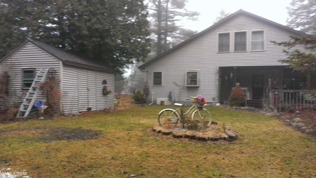 7230 Harrington Road Lexington, MI 48450 - Photo 17 of 53