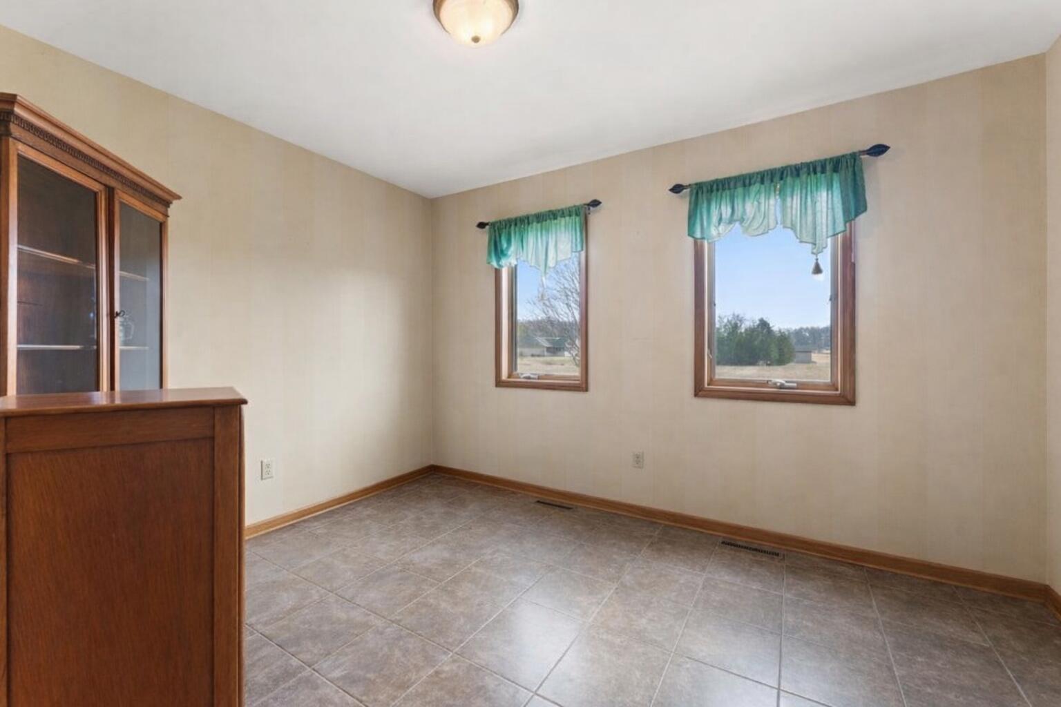 5005 West 152nd Court Crown Point, IN 46307 - Photo 13 of 22 1536x1024