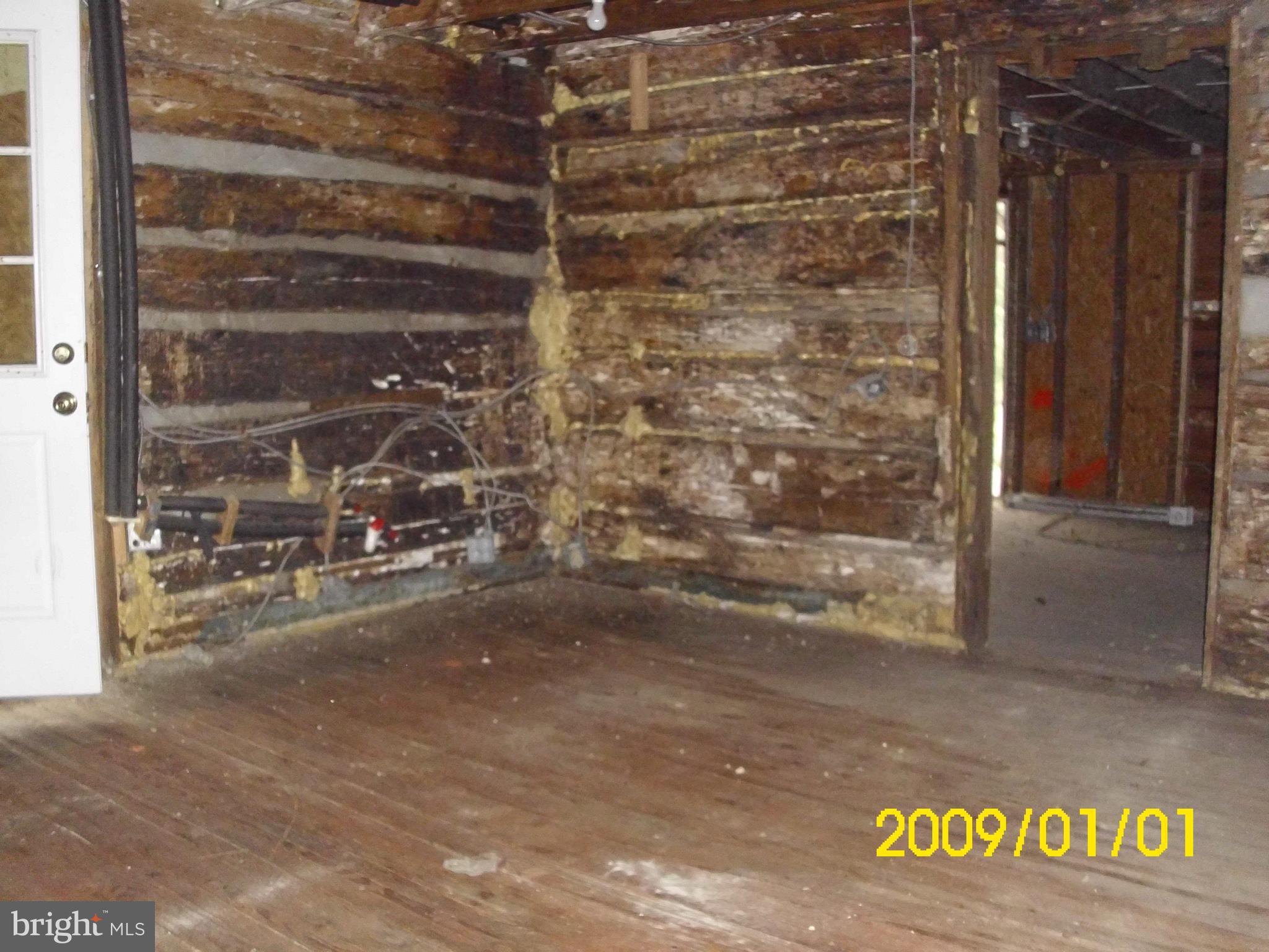 596 Fiery Run Road Linden, VA 22642 - Photo 5 of 15 Living Room