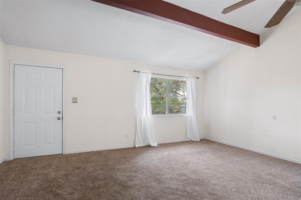 1811 Hidden Valley Road Granbury, TX 76049 - Photo 13 of 32