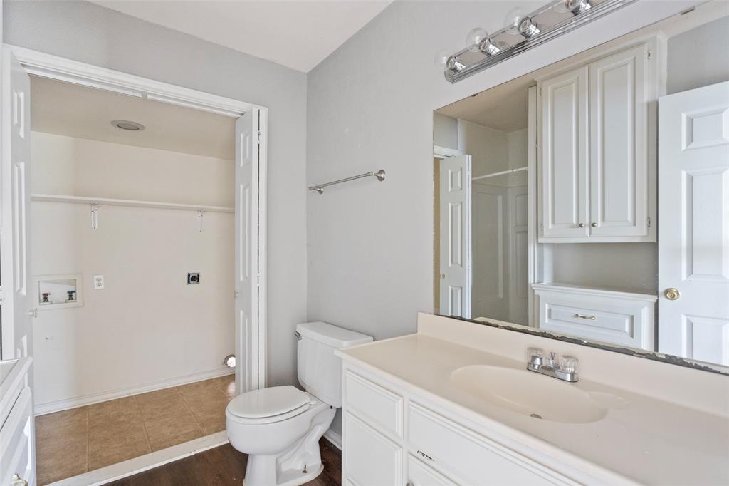 1811 Hidden Valley Road Granbury, TX 76049 - Photo 16 of 32