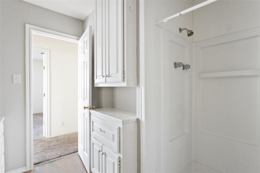 1811 Hidden Valley Road Granbury, TX 76049 - Photo 19 of 32