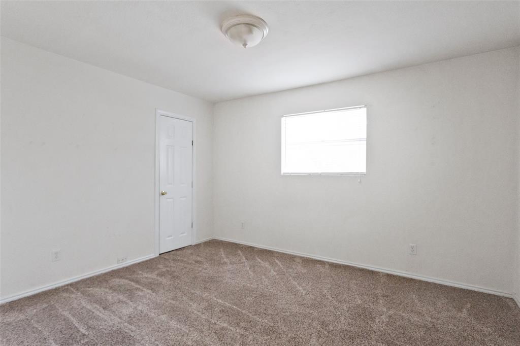 1811 Hidden Valley Road Granbury, TX 76049 - Photo 20 of 32