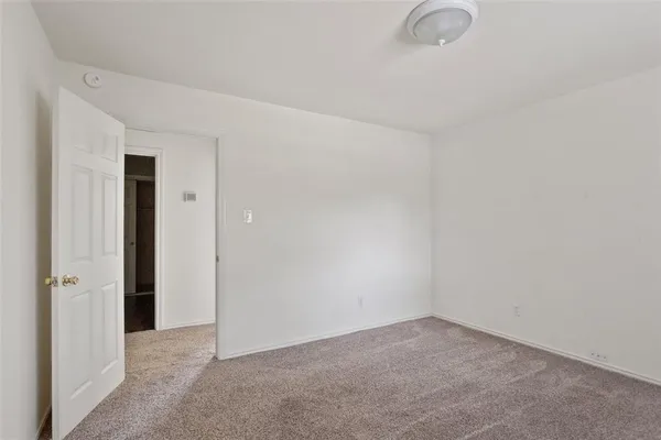 $1,400 | 1811 Hidden Valley Road, Granbury, TX 76049