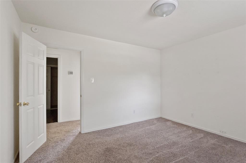 1811 Hidden Valley Road Granbury, TX 76049 - Photo 21 of 32