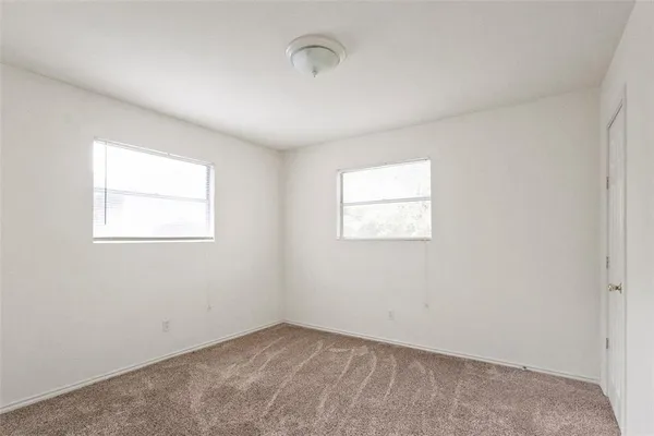 $1,400 | 1811 Hidden Valley Road, Granbury, TX 76049