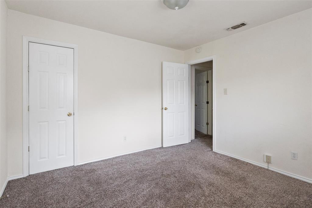 1811 Hidden Valley Road Granbury, TX 76049 - Photo 23 of 32