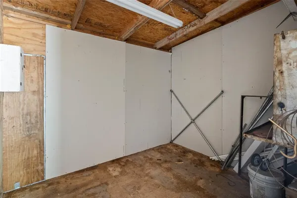 $1,400 | 1811 Hidden Valley Road, Granbury, TX 76049