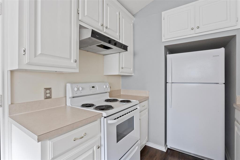 1811 Hidden Valley Road Granbury, TX 76049 - Photo 9 of 32