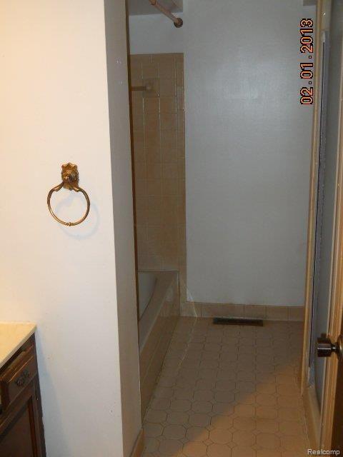 7459 Inkster Road Westland, MI 48185 - Photo 8 of 8 bathroom 1.JPG