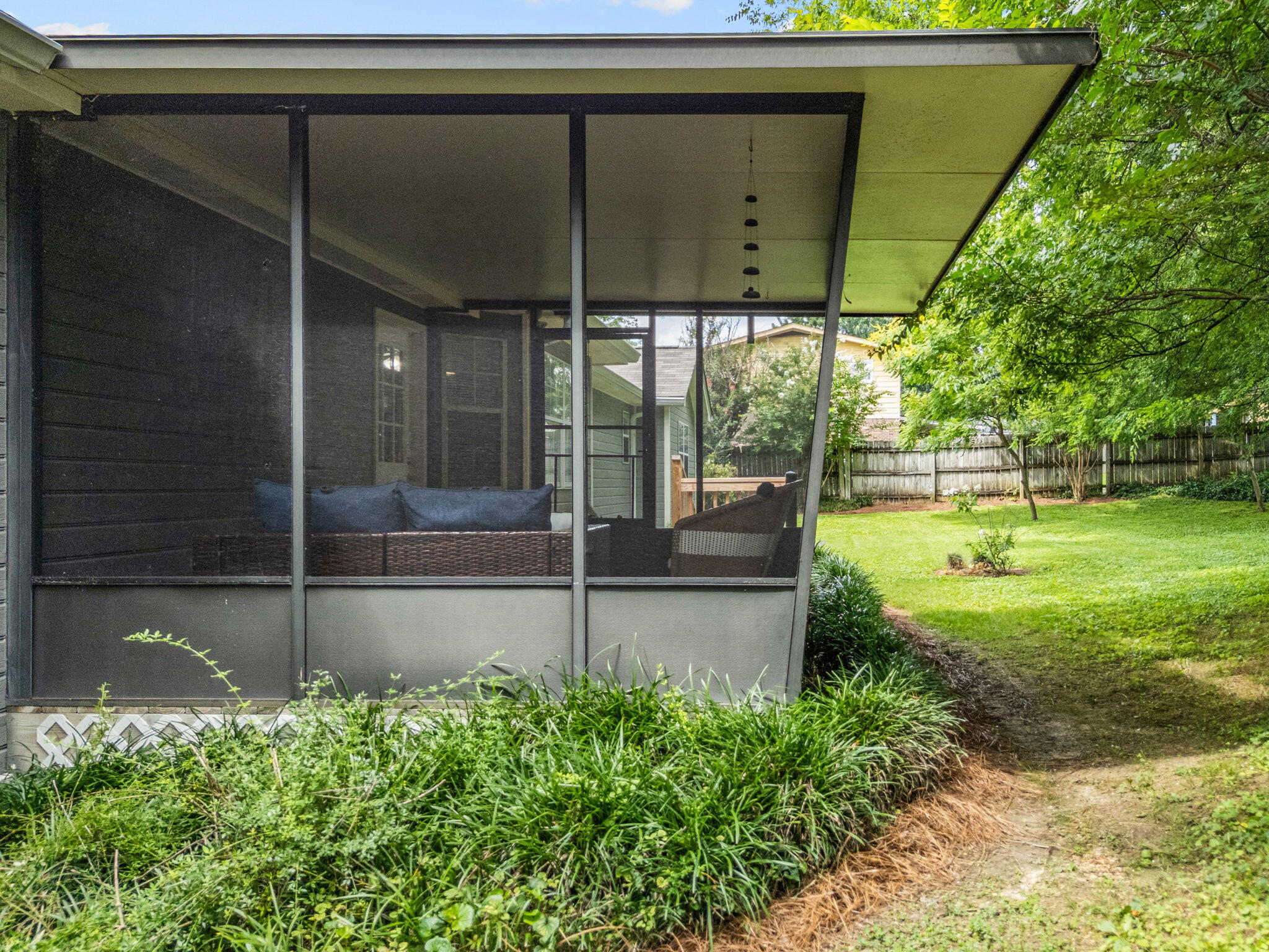 1704 North Concord Road Chattanooga, TN 37421 - Photo 38 of 39 Screened porch