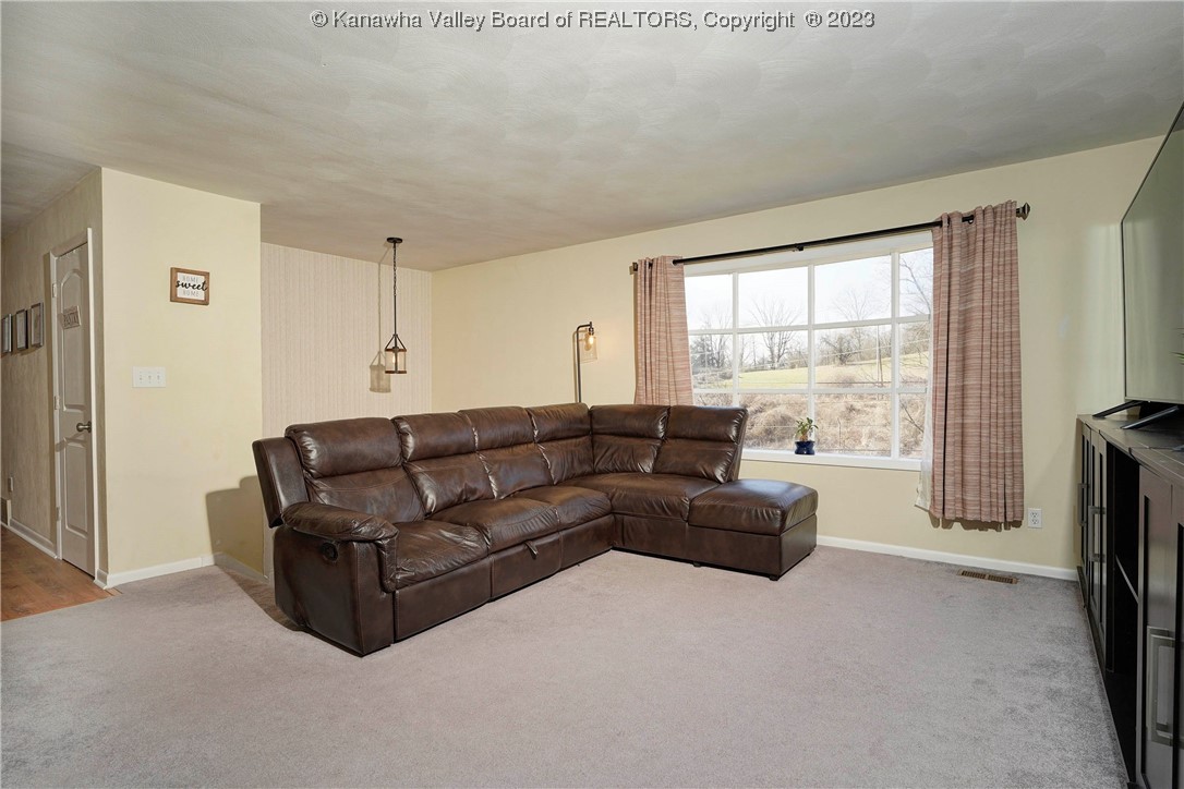 1204 Paula Road Charleston, WV 25314 - Photo 7 of 32 Gallery Image 7