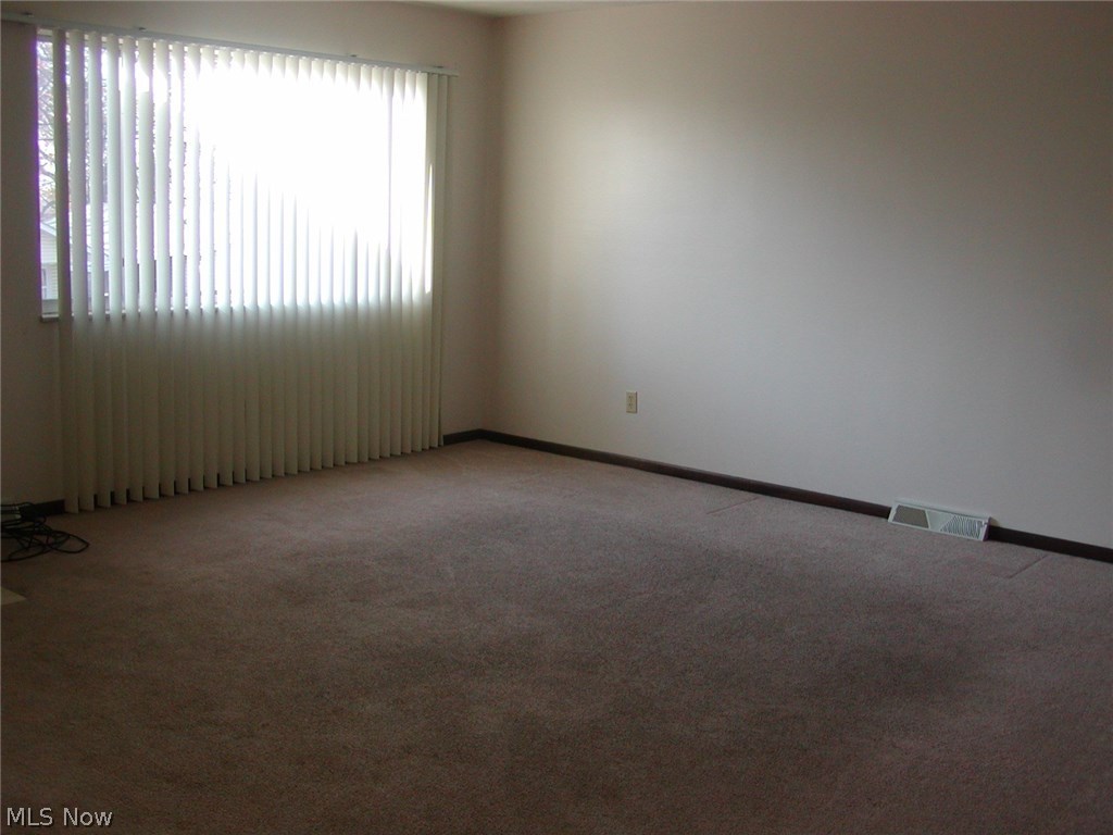 509 Gibbs Road Akron, OH 44312 - Photo 2 of 19 Gallery Image 2