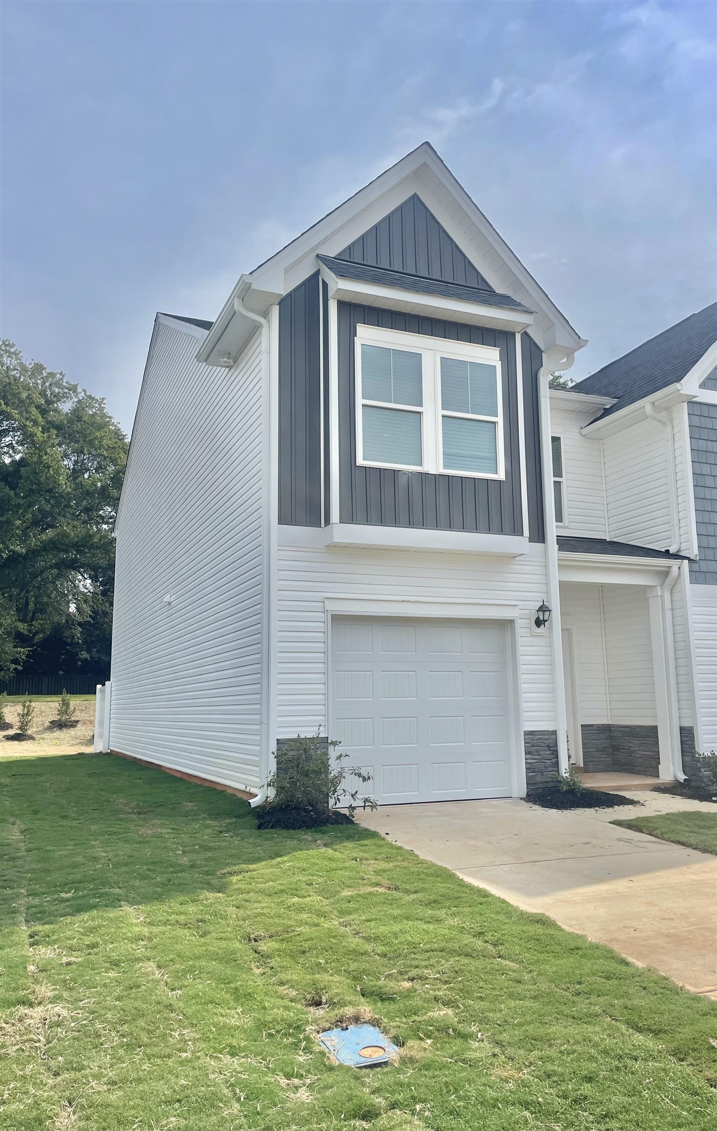 2044 Hillman Way Roebuck, SC 29376 - Photo 2 of 42